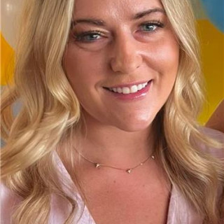 Lois Riddell